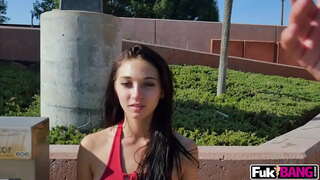 ���ਲੌਰ Rae