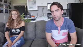 Filthy טין זוינע מאָקאַ Mora נעמט אויף צוויי קאַקס אין דער זעלביקער צייַט