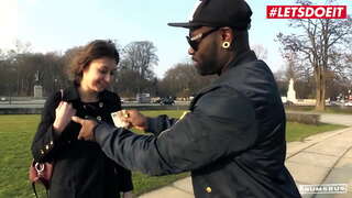 BUMS BUS - #Meggie Marika - Sexy Arsch Brünette Hardcore Gebohrt Bus Vum Grousse Schwaarze Schwanz