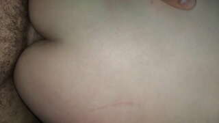 Hardcore anal ficken mat sexy Mädchen. Meedercher huelen grousse Schwanz déif an Hirem enken Arsch.