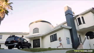 Bạn trai, trong khi mẹ đi? Tốt đẹp!