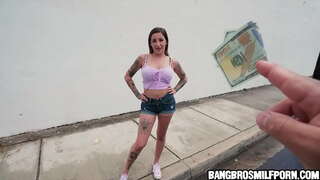 Vroče amaterski babe dobi plačano za seks