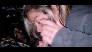 Дод прокатиться, барои кӯмак ба духтаре ва дар назар аст, ки дар вай...