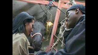 Salvatge Dur Gangbang romanès Noia 4 grans penes a un cop a dins