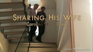 MAMA MILF trvá dve veľké kohútov