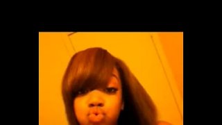 Дрочит эту задницу