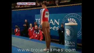 ���ហោះហើរ-ស្រី