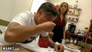 WANKZ - ბიჭები ნამდვილად Hot Mom!