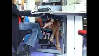 Vaļsirdīgs bibliotēkā upskirt