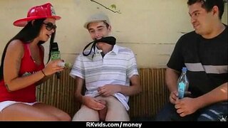 Çıplak kız ve sert fuck seks video 17