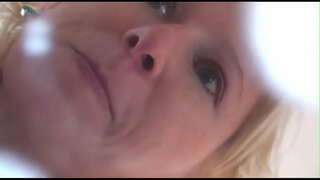 ���ोव थुंकणे मुली