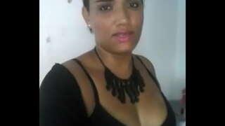 Kòm li te ale soti ak zanmi l&#039;, epi yo kite yon madanm vakabon nan kay fukin cho