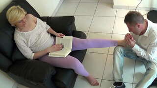 Leccami Noge i pišam U Usta.