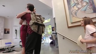 Mati jebe spremljevalec&amp;#039;s hčerko Sorodstveni Študija In Sesati