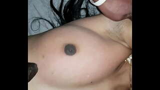 Maheswari მკერდი და leggings მიერ ბიძა