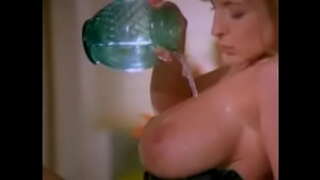 Danni Ashe-ຊັ້ນ striptease