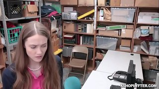 Ambos shoplyfting adolescente y la abuela es llegar bang por la córnea LP Oficial de Erica Lauren