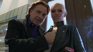 Вивиан Шмитт, ти папарацци жертваем .....