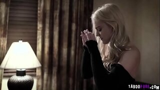 Μικρά Χέρια τεράστιο πουλί καταπίνεται από ξανθιά Κένα και το μουνί της ήταν fucked σκληρά!