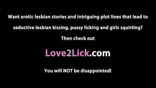 ���ॅटीना दर्शवणारी males एक करून समलिंगी संबंध ठेवणारी स्त्री चाटणे तिच्या सहकारी कामगार पुच्ची