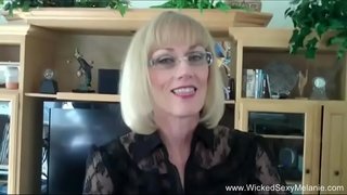 ایک بھوک کے ساتھ جنسی نانی