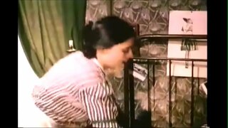 Yeniyetmə məşğul olur cinsi