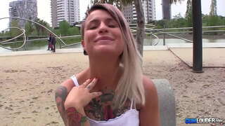 B. Reed adicta al sperma - spanyol tini arckezelés cumshot