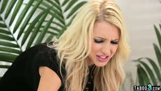 Furios cougar soție r. fut cu un strain