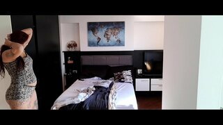 Зани ман, вақте ки ман ба кор