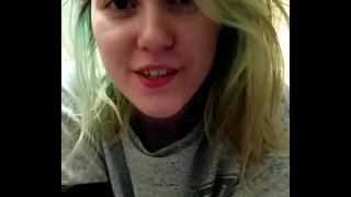 Духтар кончает барои аз папаи