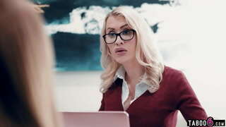 ���ੌਜਵਾਨ stepdaughters ਸੀ, ਕੁਝ ਸਮੱਸਿਆ &#039; ਤੇ ਉਸ ਦੇ ਨਾਲ ਕੰਮ ਮਿਲ੍ਫ਼ ਮਾਲਿਕ